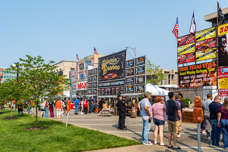 Food vendor at Erie Wild rib cook off music festival