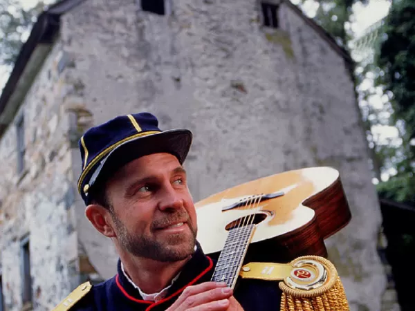 Porch Performance: Charlie Zahm
